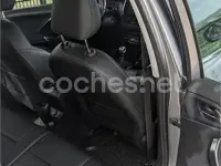 Usado Peugeot 2008 Allure 120 CV (88 kW) 2015 Gris / plata SUV