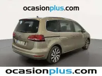 Usado VW Sharan Sportline 150 CV (110 kW) 2017 Oro Monovolumen