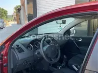 Usado Renault Mégane Dynamique 115 CV (84 kW) 2006 Granate Berlina
