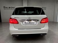Usado Mercedes B200 136 CV (100 kW) 2017 Blanco Utilitario