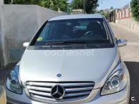Usado Mercedes B200 140 CV (102 kW) 2008 Gris / plata Monovolumen
