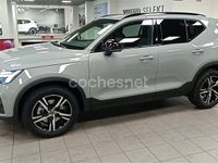 Usado Volvo XC40 Plus 163 CV (119 kW) 2024 Gris / plata SUV
