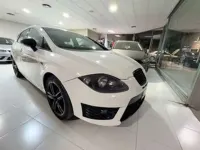 Usado Seat Leon 105 CV (77 kW) 2017 Blanco Berlina