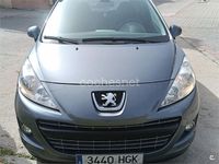 Usado Peugeot 207 Active 92 CV (67 kW) 2011 Gris / plata Berlina