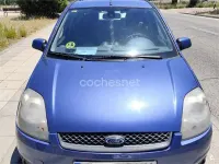 Usado Ford Fiesta Trend 90 CV (66 kW) 2006 Azul Utilitario