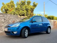 Usado Ford Fiesta Ambiente 68 CV (50 kW) 2005 Azul Utilitario