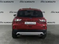 Usado Ford Kuga Titanium 225 CV (165 kW) 2022 Granate SUV