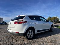 Usado Renault Mégane Dynamique 105 CV (77 kW) 2011 Blanco Berlina