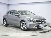 Usado Mercedes GLA180 122 CV (89 kW) 2019 Gris SUV