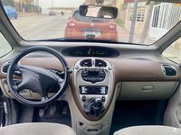 Usado Citroën Xsara Picasso Exclusive 110 CV (80 kW) 2005 Gris / plata Monovolumen