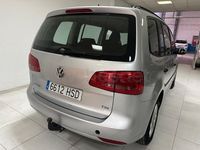 Usado VW Touran Edition 105 CV (77 kW) 2013 Gris / plata Monovolumen