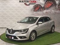 Usado Renault Mégane IV Bose Edition 130 CV (95 kW) 2016 Gris / plata Berlina
