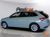 Usado Skoda Scala Selection 115 CV (84 kW) 2024 Gris Utilitario