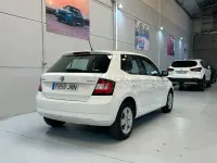 Usado Skoda Fabia Ambition 75 CV (55 kW) 2016 Blanco Berlina