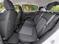 Usado Fiat Punto Young 69 CV (50 kW) 2016 Blanco Utilitario