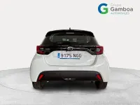 Usado Toyota Yaris Hybrid Active 116 CV (85 kW) 2025 Blanco Berlina