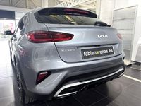 Usado Kia XCeed 100 CV (73 kW) 2024 Gris / plata SUV