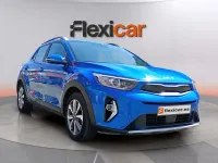 Usado Kia Stonic 101 CV (74 kW) 2024 Azul SUV