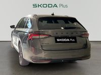 Usado Skoda Octavia SportLine 150 CV (110 kW) 2025 Gris Familiar