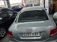 Usado Audi A6 170 CV (125 kW) 2004 Gris / plata Familiar