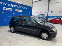 Usado Renault Clio II 65 CV (47 kW) 1998 Verde Berlina