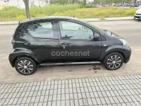 Używany Toyota Aygo Live 68 KM (50 kW) 2010 Czarny Hatchback