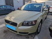 Usado Volvo S40 136 CV (100 kW) 2005 Beige Berlina