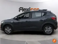 Usado Dacia Sandero Comfort 91 CV (66 kW) 2022 Negro