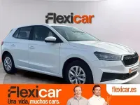 Usado Skoda Fabia Active 80 CV (58 kW) 2022 Blanco Utilitario