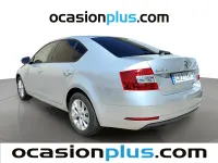 Usado Skoda Octavia Ambition 110 CV (80 kW) 2018 Gris plata Berlina