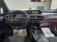 Usado Lexus UX Business Edition 184 CV (135 kW) 2021 Gris / plata SUV