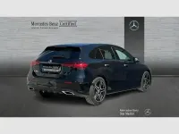 Usado Mercedes A180 AMG line 116 CV (85 kW) 2025 Negro Berlina