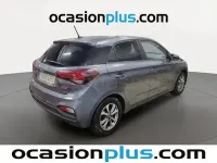 Usado Hyundai i20 84 CV (61 kW) 2020 Gris / plata Utilitario
