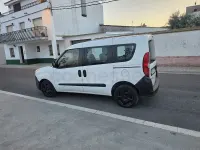 Usado Opel Combo Expression 90 CV (66 kW) 2014 Blanco Monovolumen