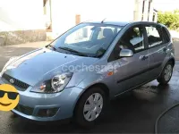 Usado Ford Fiesta Futura 68 CV (50 kW) 2007 Azul Utilitario