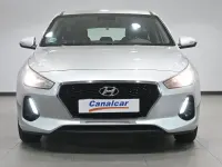 Usado Hyundai i30 110 CV (80 kW) 2018 Gris Familiar