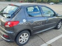 Usado Peugeot 206+ 60 CV (44 kW) 2011 Negro Utilitario