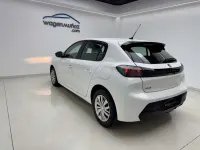 Usado Peugeot 208 Active 102 CV (75 kW) 2022 Blanco Utilitario