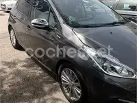 Usado Peugeot 208 Style 82 CV (60 kW) 2018 Gris / plata Utilitario