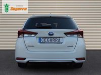 Usado Toyota Auris Touring Sports Active 136 CV (100 kW) 2018 Blanco Familiar