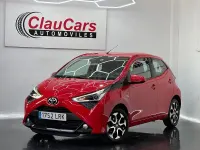 Usado Toyota Aygo X-play 72 CV (52 kW) 2021 Rojo Utilitario