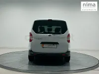 Usado Ford Tourneo Courier Ambiente 75 CV (55 kW) 2019 Blanco Monovolumen