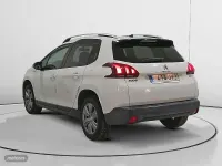 Usado Peugeot 2008 Style 110 CV (80 kW) 2017 Blanco SUV