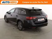 Usado Toyota Avensis Advance 143 CV (105 kW) 2016 Negro Familiar