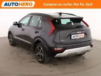 Usado Kia Niro 141 CV (103 kW) 2022 Gris SUV