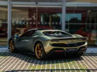 Nuevo Ferrari 296 830 CV (610 kW) 2025 Verde metalizado Descapotable