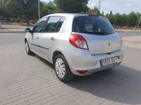 Usado Renault Clio II Exception 85 CV (62 kW) 2009 Gris / plata Berlina