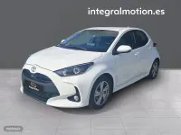 Usado Toyota Yaris Hybrid Active 115 CV (84 kW) 2025 Blanco Berlina