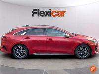 Usado Kia ProCeed GT-Line 140 CV (102 kW) 2020 Rojo Familiar