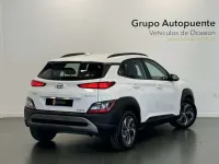 Usado Hyundai Kona 140 CV (102 kW) 2022 Blanco SUV